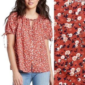 Universal Thread Floral Blouse
